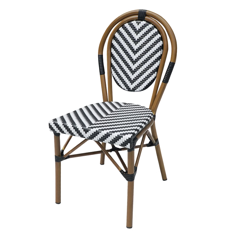 Outdoor Furniture Table And Chairs - 야외 가구 세트 PVC 라탄 의자